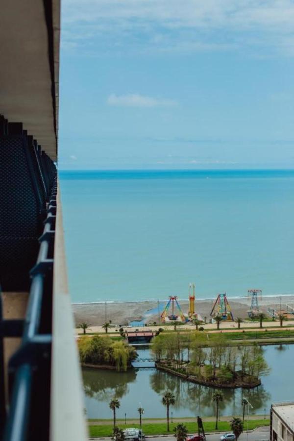 Superior Apartments Orbi City Sea View Batumi Exteriör bild