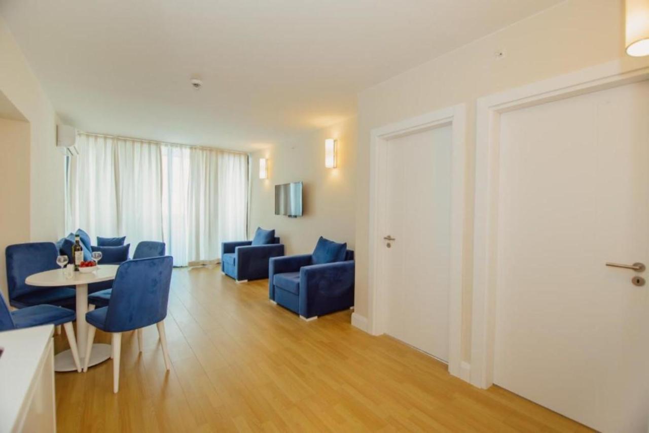 Superior Apartments Orbi City Sea View Batumi Exteriör bild