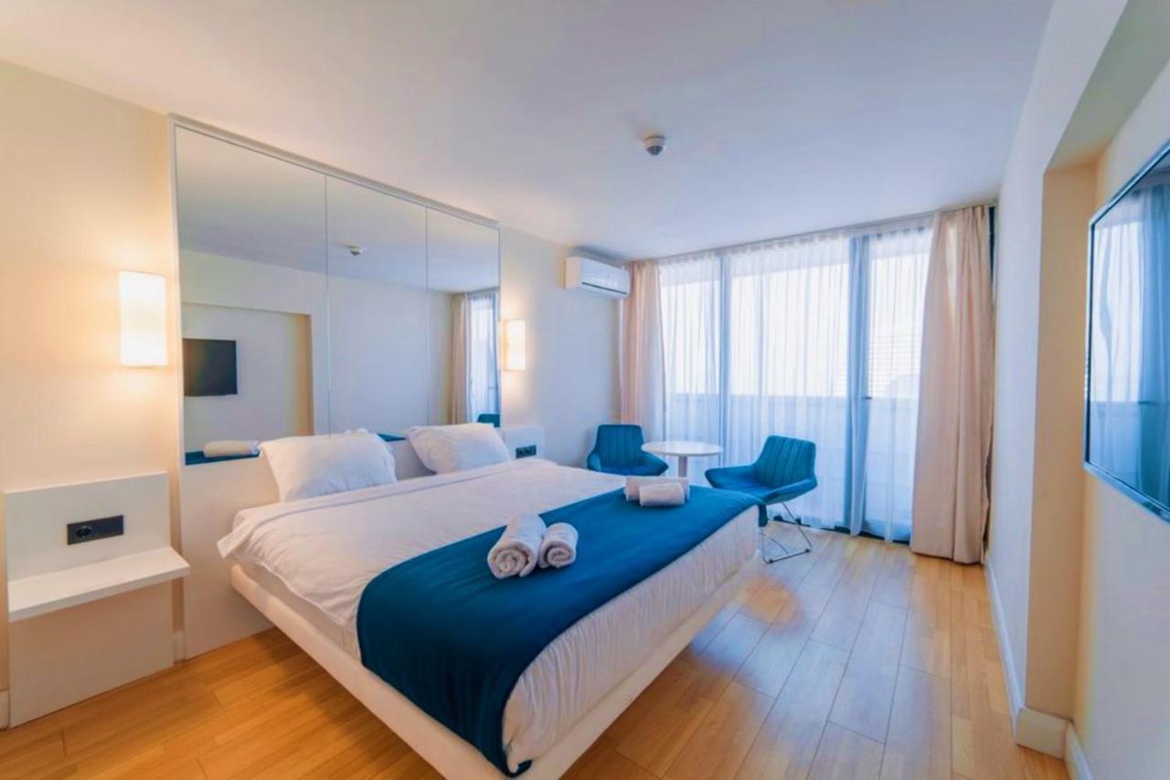 Superior Apartments Orbi City Sea View Batumi Exteriör bild