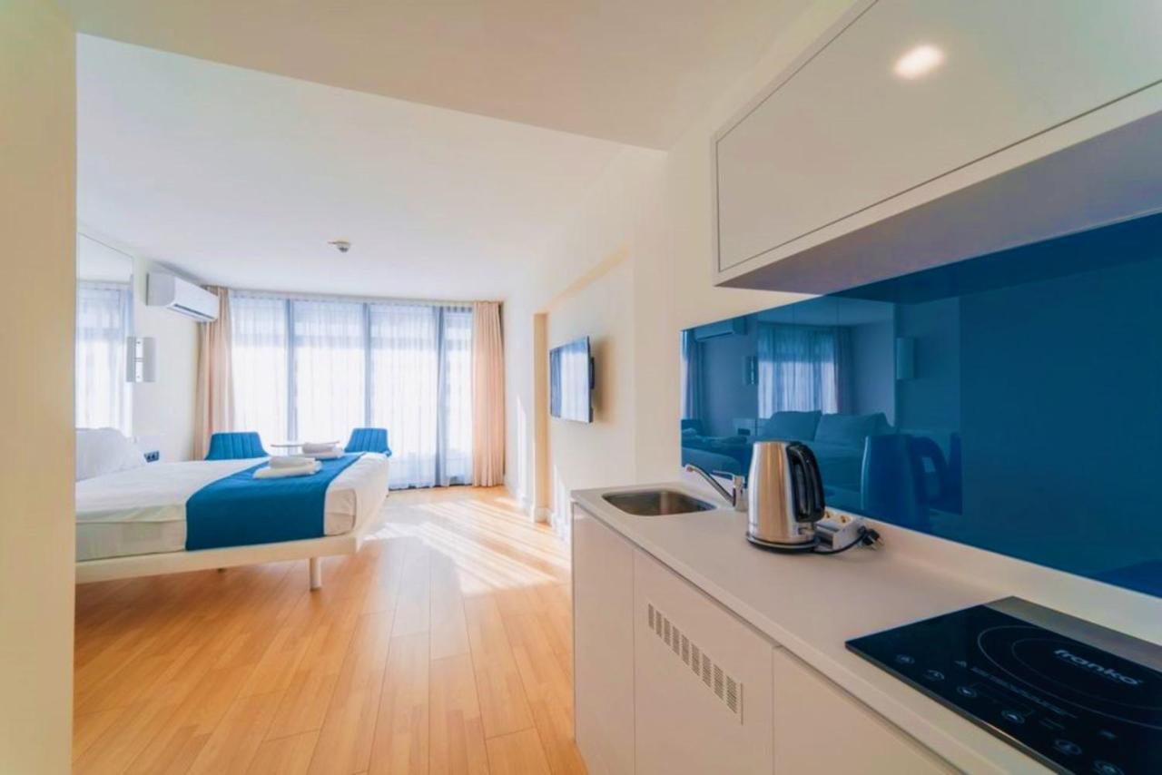 Superior Apartments Orbi City Sea View Batumi Exteriör bild
