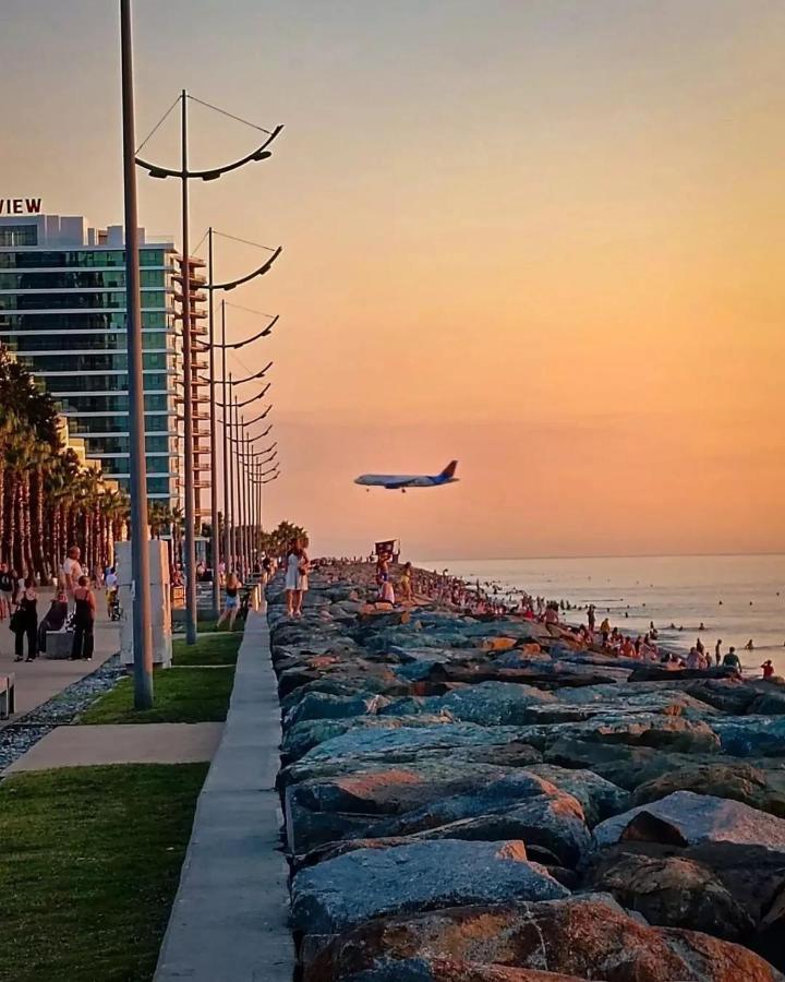 Superior Apartments Orbi City Sea View Batumi Exteriör bild
