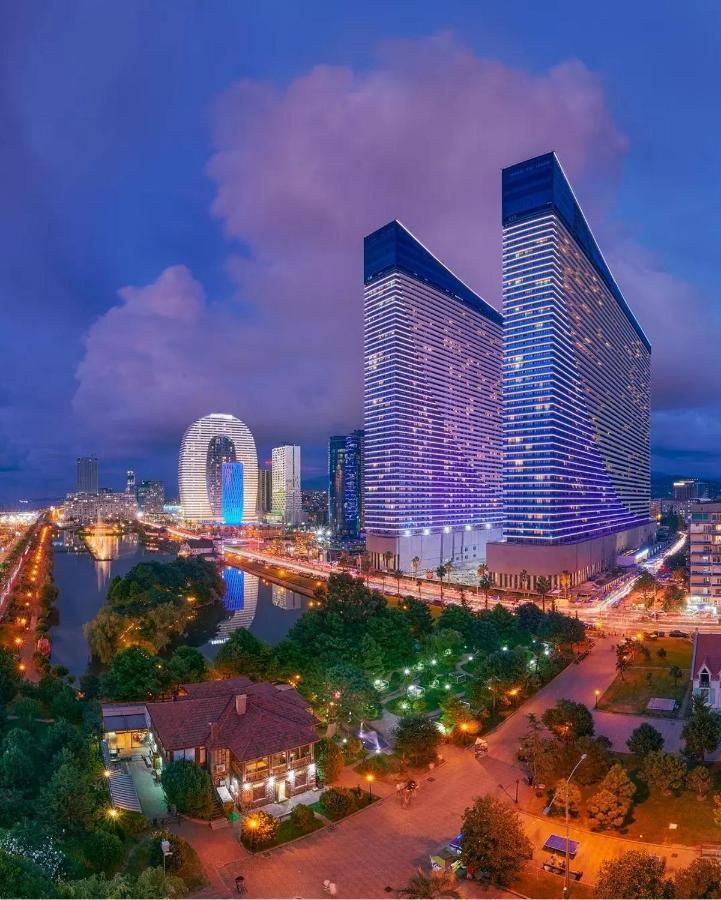 Superior Apartments Orbi City Sea View Batumi Exteriör bild