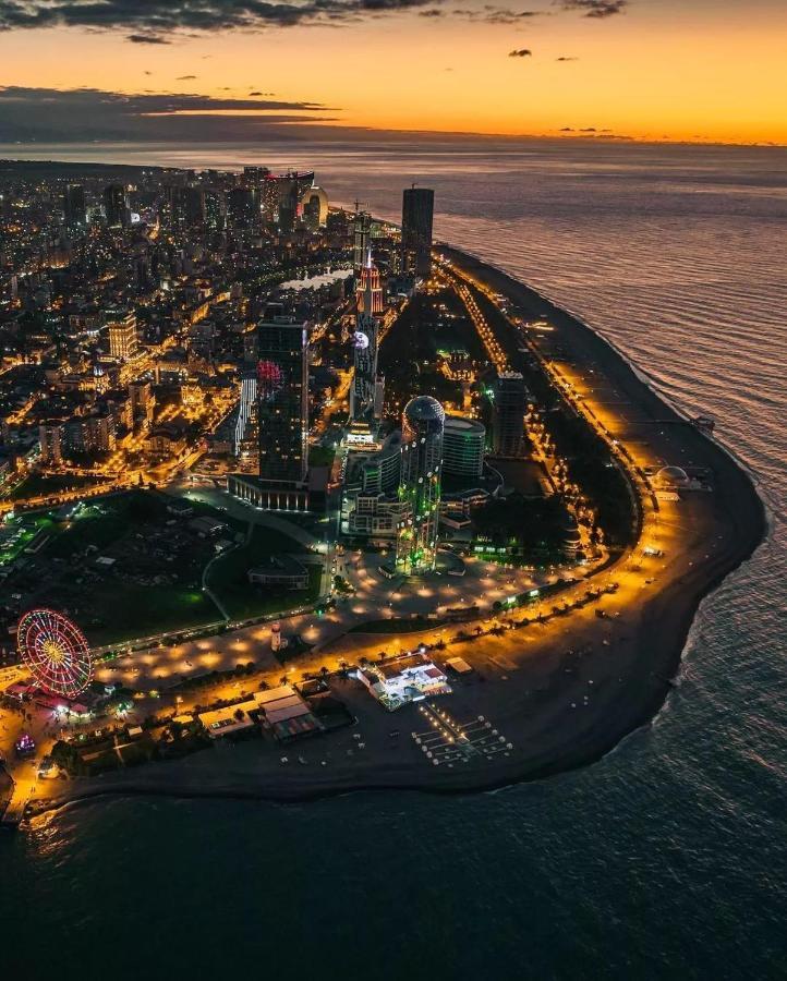 Superior Apartments Orbi City Sea View Batumi Exteriör bild
